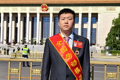 喜报 | 觊发k8装备肖清雄荣获2025年“全国劳动模范”